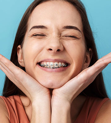 img-chawlaorthodontics-treatment-braces-adult-01