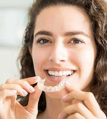 img-chawlaorthodontics-treatment-invisalign-adult-03