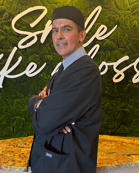 img-chawlaorthodontics-meetthedoctor-k